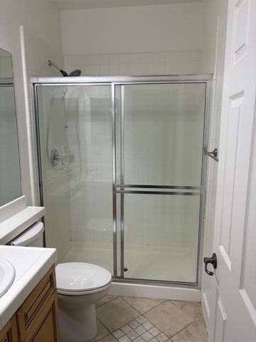 5648 John Runge St, Sacramento, CA 95835