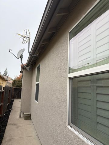 5648 John Runge St, Sacramento, CA 95835