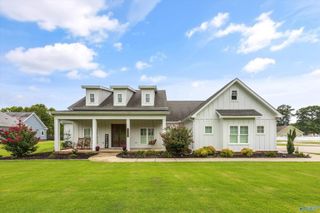 23318 Saint John Road, Athens, AL 35613