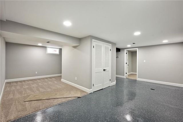 4312 S James Street, Independence, MO 64055