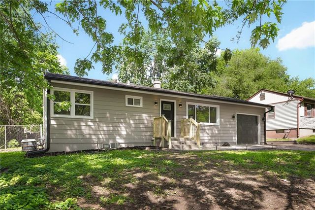 4312 S James Street, Independence, MO 64055