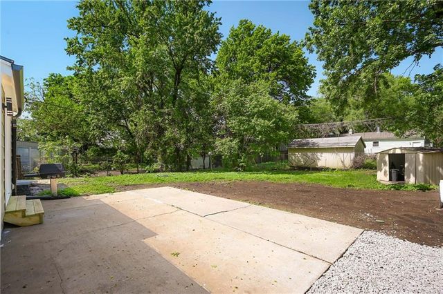 4312 S James Street, Independence, MO 64055