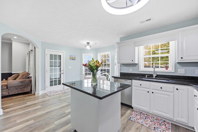 803 Golden Eagle Dr., Conway, SC 29527