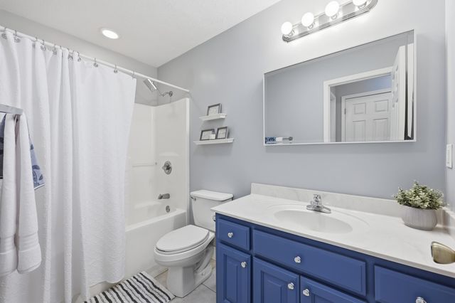 803 Golden Eagle Dr., Conway, SC 29527