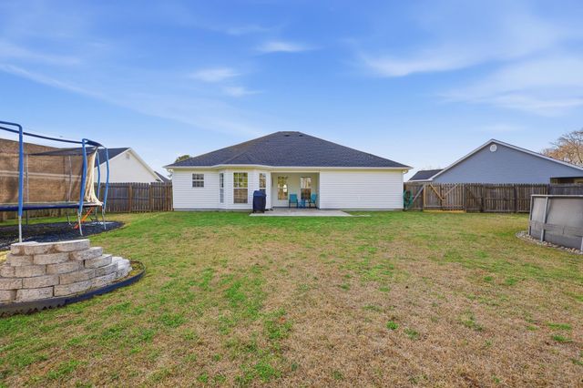 803 Golden Eagle Dr., Conway, SC 29527