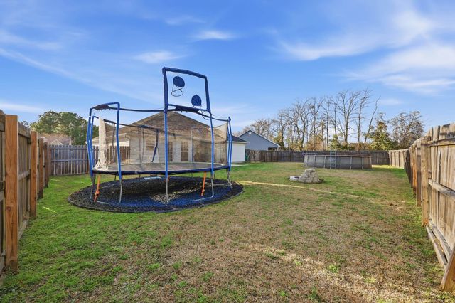 803 Golden Eagle Dr., Conway, SC 29527