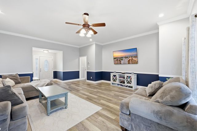 803 Golden Eagle Dr., Conway, SC 29527