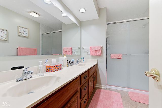 1836 Crystal Bay East Drive, Plainfield, IN 46168