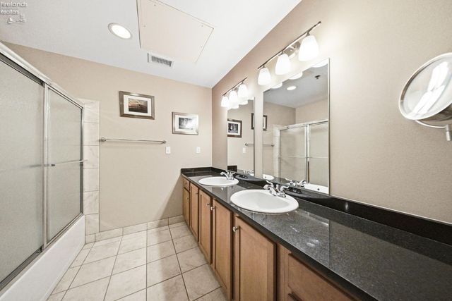 401 W Shoreline Dr Unit 267, Sandusky, OH 44870