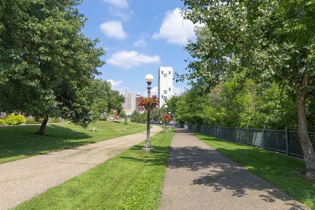 190 Elm Street, Saint Paul, MN 55102