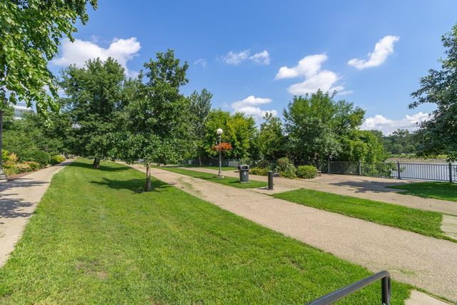 190 Elm Street, Saint Paul, MN 55102