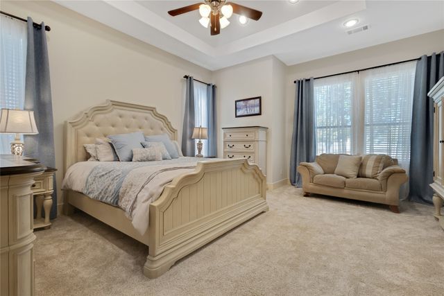 7701 Oak Creek Lane, Denton, TX 76208