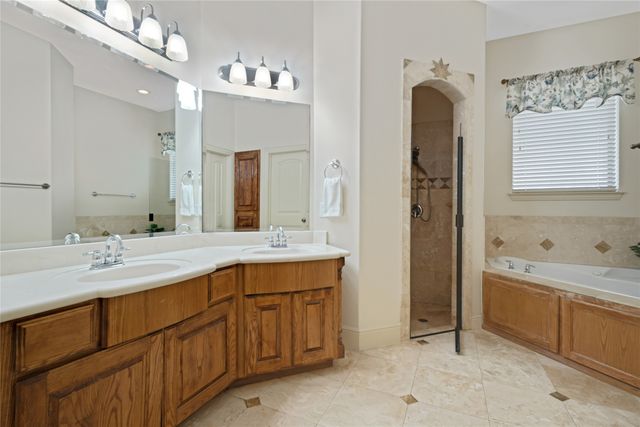 7701 Oak Creek Lane, Denton, TX 76208