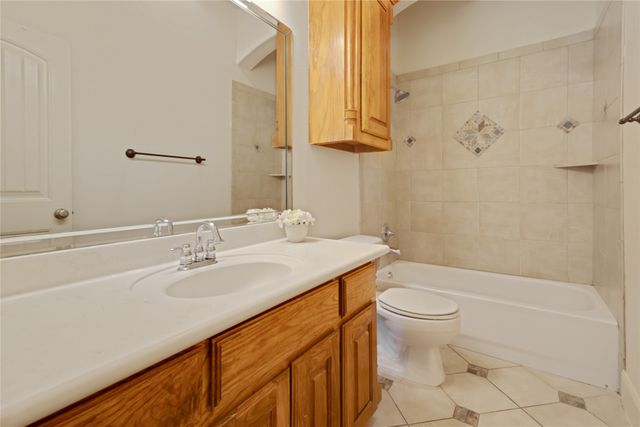 7701 Oak Creek Lane, Denton, TX 76208