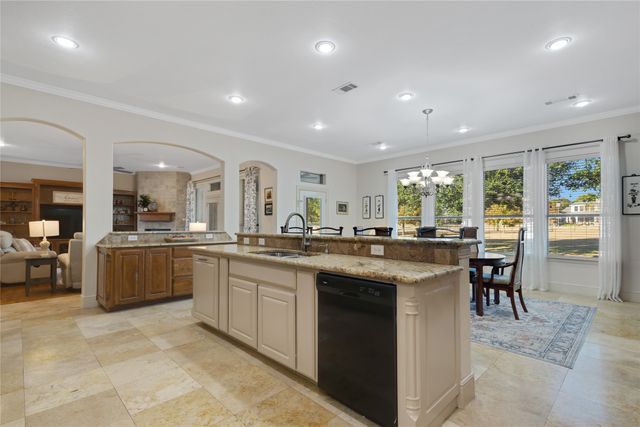 7701 Oak Creek Lane, Denton, TX 76208