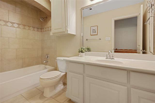 7701 Oak Creek Lane, Denton, TX 76208