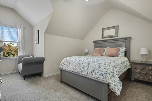 7701 Oak Creek Lane, Denton, TX 76208