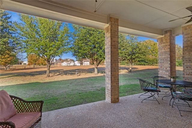 7701 Oak Creek Lane, Denton, TX 76208