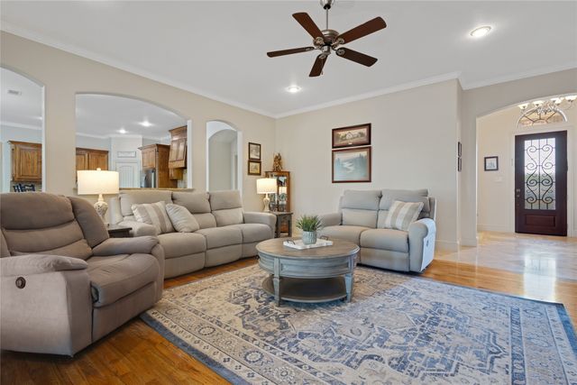 7701 Oak Creek Lane, Denton, TX 76208