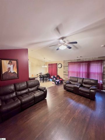 231 Garfield Lane, Simpsonville, SC 29681