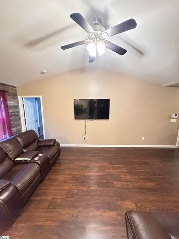 231 Garfield Lane, Simpsonville, SC 29681