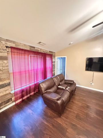 231 Garfield Lane, Simpsonville, SC 29681