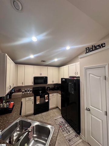 231 Garfield Lane, Simpsonville, SC 29681