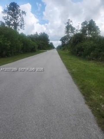 437 Naples AVE S, Lehigh Acres, FL 33974