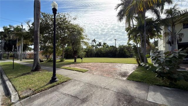 1000 Harrison Street, Hollywood, FL 33019