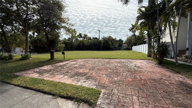 1000 Harrison Street, Hollywood, FL 33019
