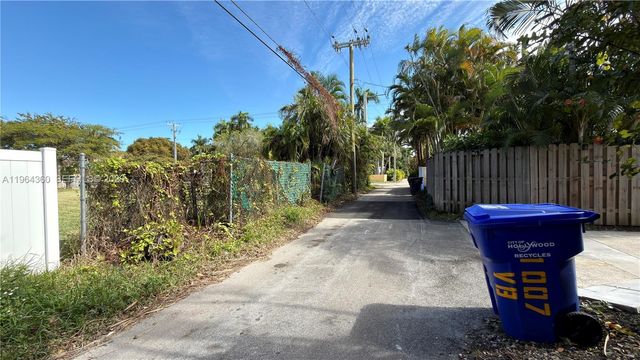 1000 Harrison Street, Hollywood, FL 33019