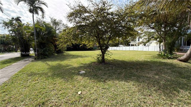 1000 Harrison Street, Hollywood, FL 33019
