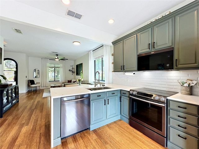 2738 PEPPER LN, Orlando, FL 32812