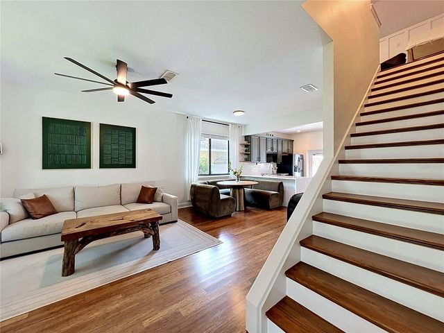 2738 PEPPER LN, Orlando, FL 32812