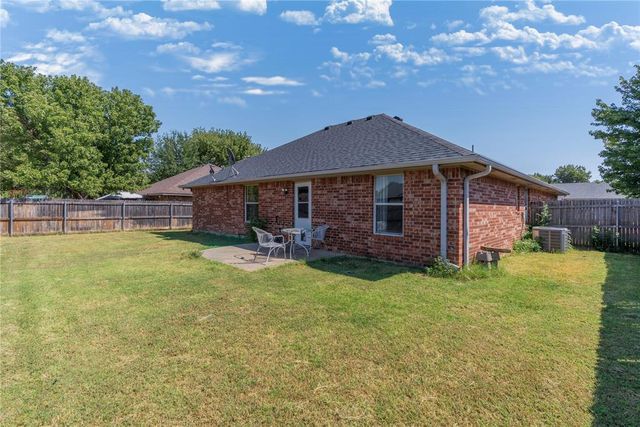 333 NE 9th Place, Newcastle, OK 73065