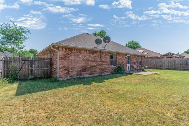 333 NE 9th Place, Newcastle, OK 73065