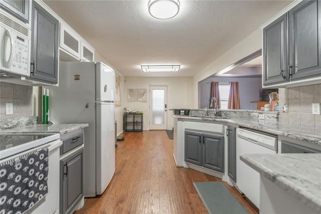 333 NE 9th Place, Newcastle, OK 73065