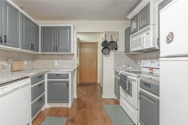 333 NE 9th Place, Newcastle, OK 73065