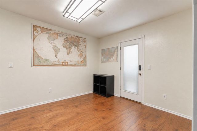 333 NE 9th Place, Newcastle, OK 73065
