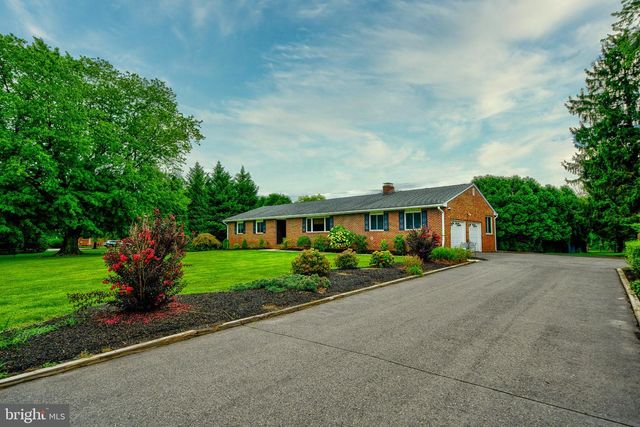 72 OLD YORK RD, Chesterfield, NJ 08515