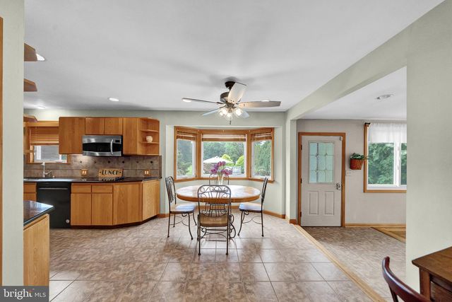 72 OLD YORK RD, Chesterfield, NJ 08515