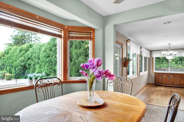 72 OLD YORK RD, Chesterfield, NJ 08515