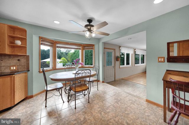72 OLD YORK RD, Chesterfield, NJ 08515