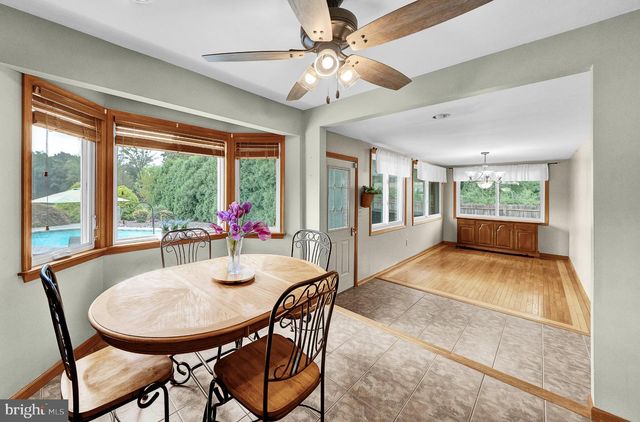 72 OLD YORK RD, Chesterfield, NJ 08515