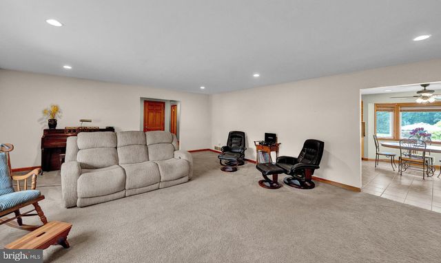 72 OLD YORK RD, Chesterfield, NJ 08515