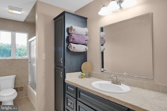 72 OLD YORK RD, Chesterfield, NJ 08515