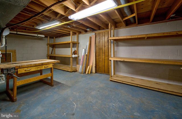 72 OLD YORK RD, Chesterfield, NJ 08515