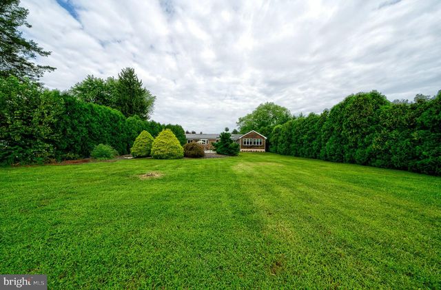 72 OLD YORK RD, Chesterfield, NJ 08515