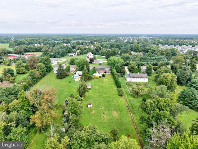 72 OLD YORK RD, Chesterfield, NJ 08515