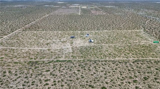 15803 Paramount, Phelan, CA 92371